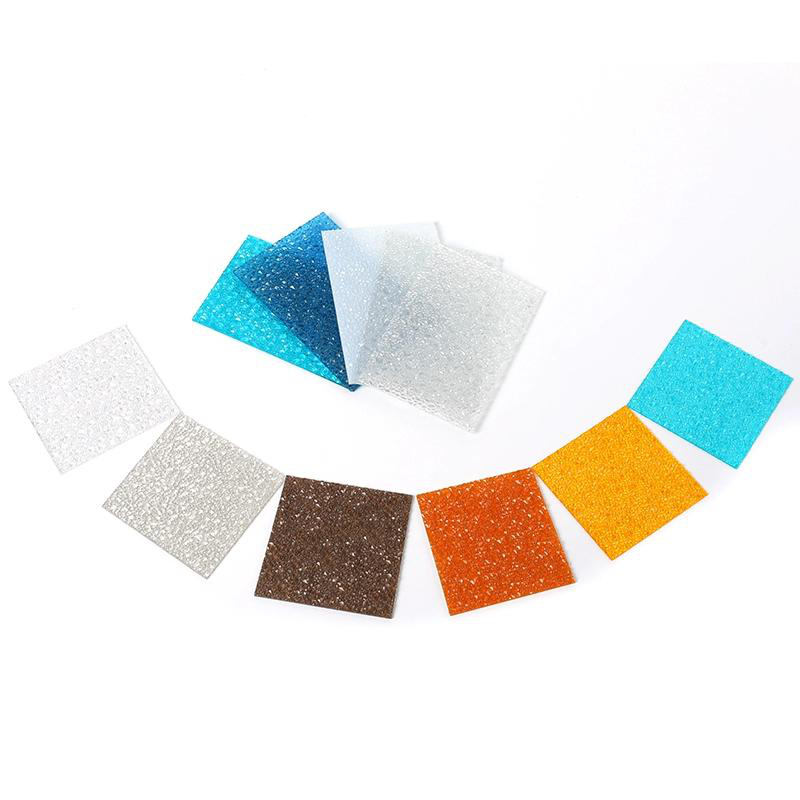 Feuille en relief en polycarbonate