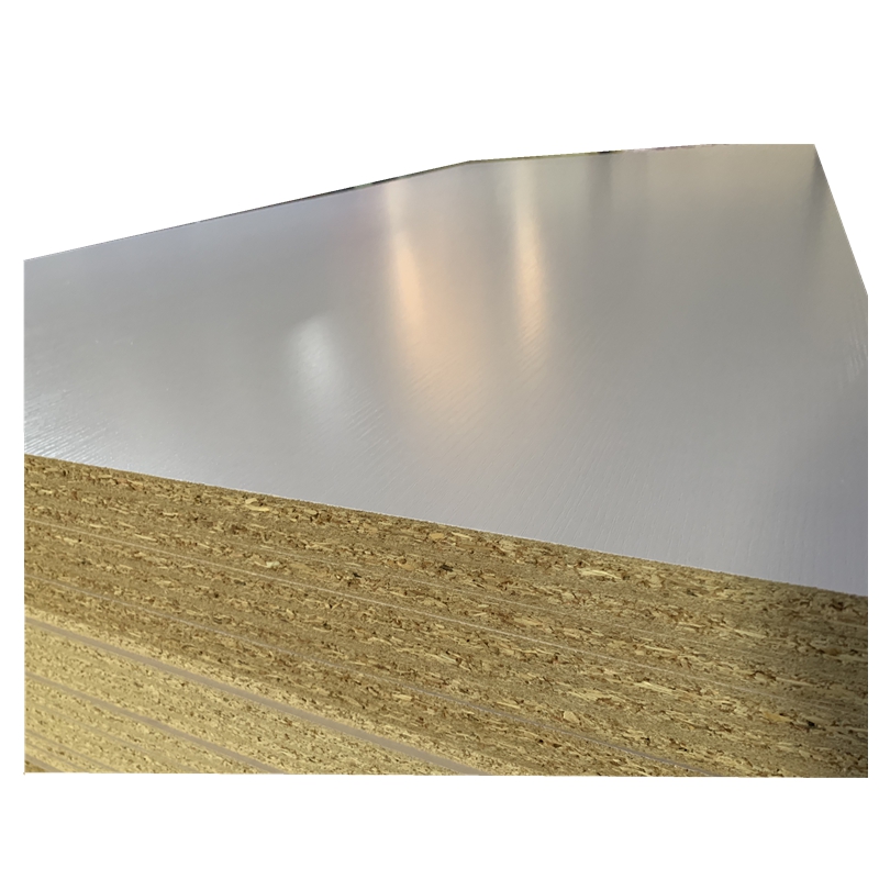 Panneau de particules stratifié