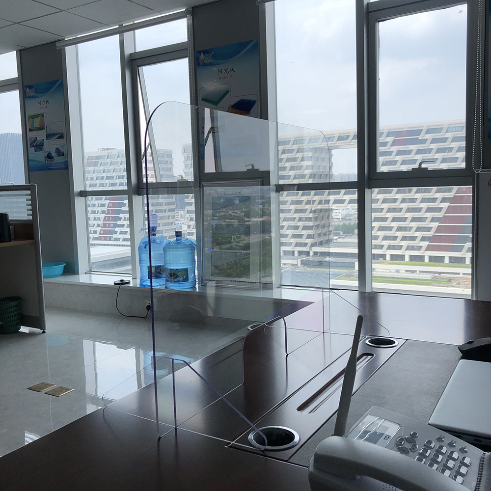 Polycarbonate &eacute;ternuant garde