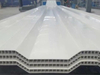 Tuile creuse de PVC