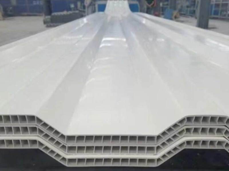 Tuile creuse de PVC